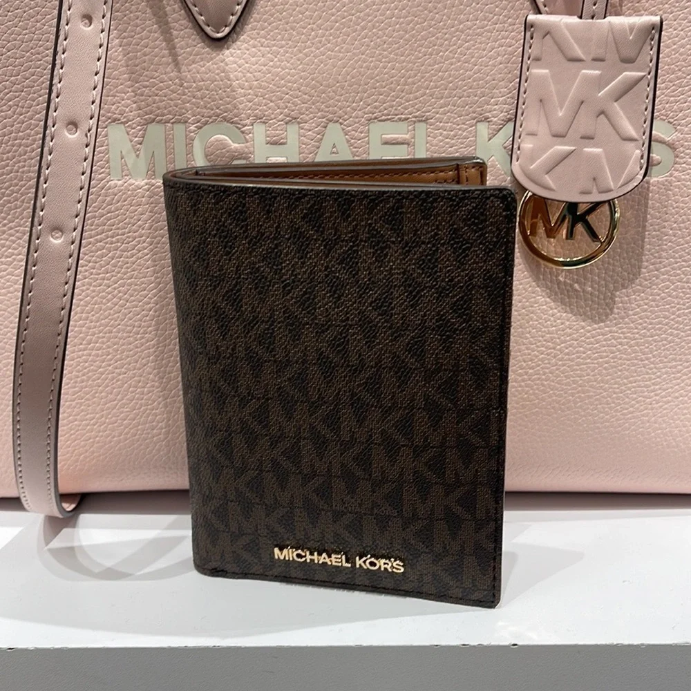 Michael Kors Jet Set Travel Passport Wallet Brown Signature/Golden- NWT